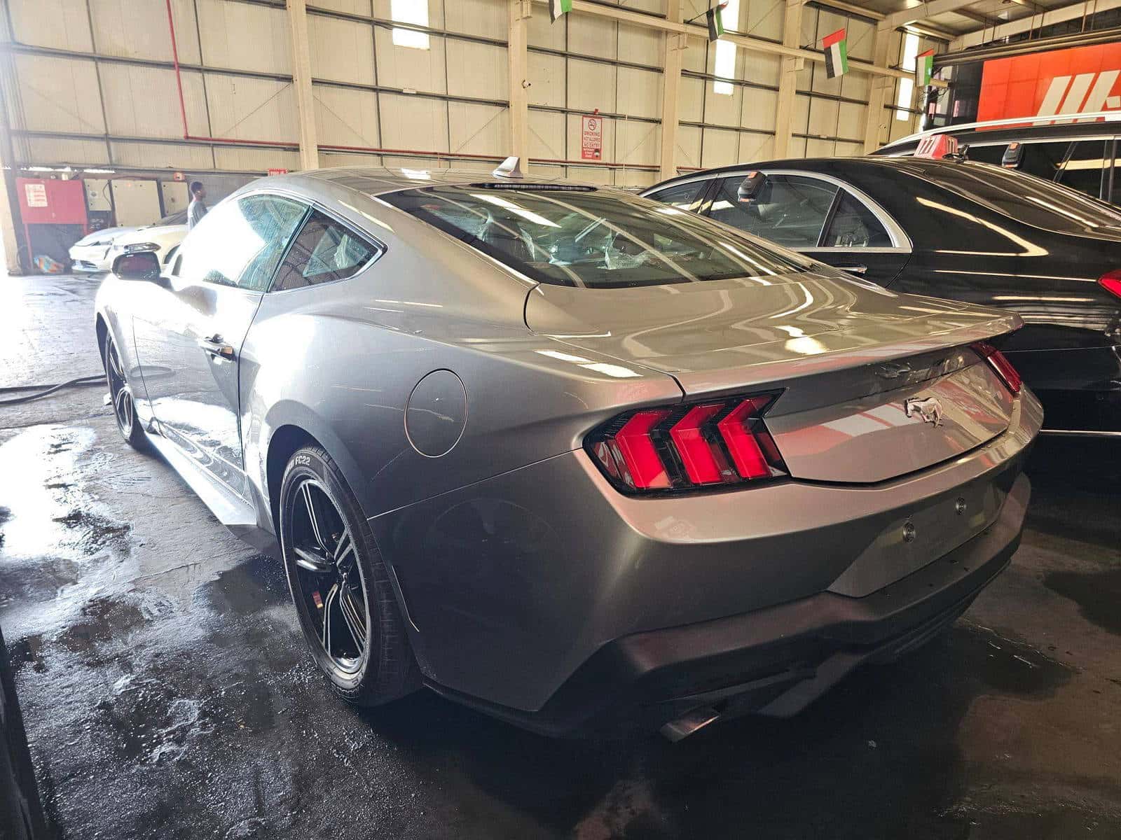 FORD MUSTANG 2024 thumbnail 3
