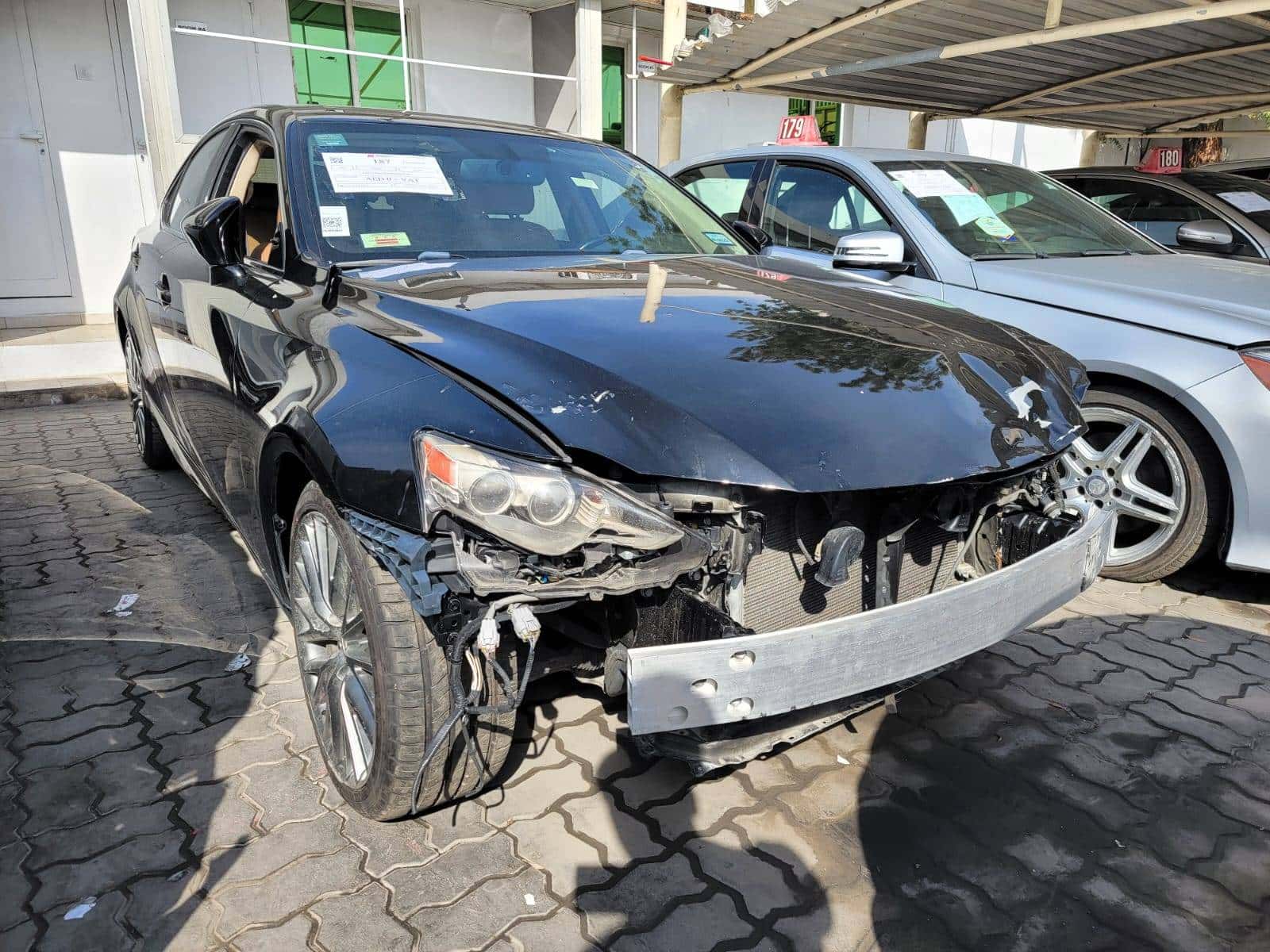 LEXUS IS 300 - Exterior