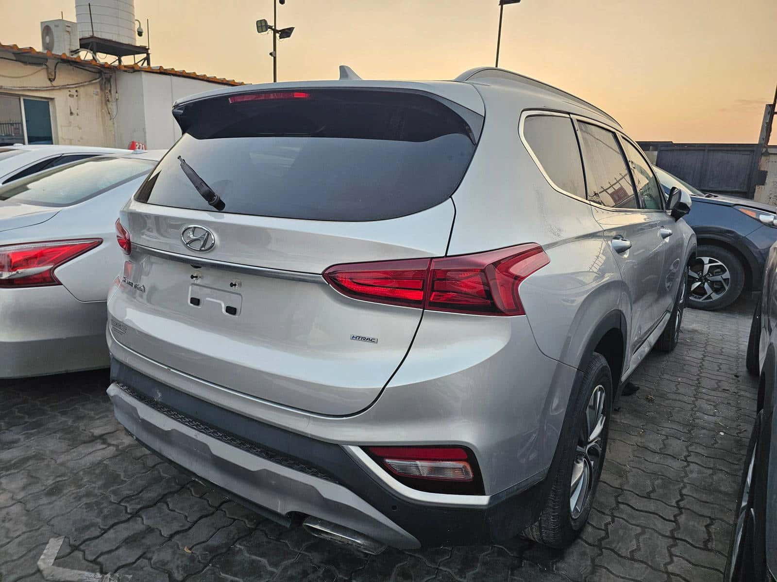 Hyundai Santa Fe 2019 thumbnail 2