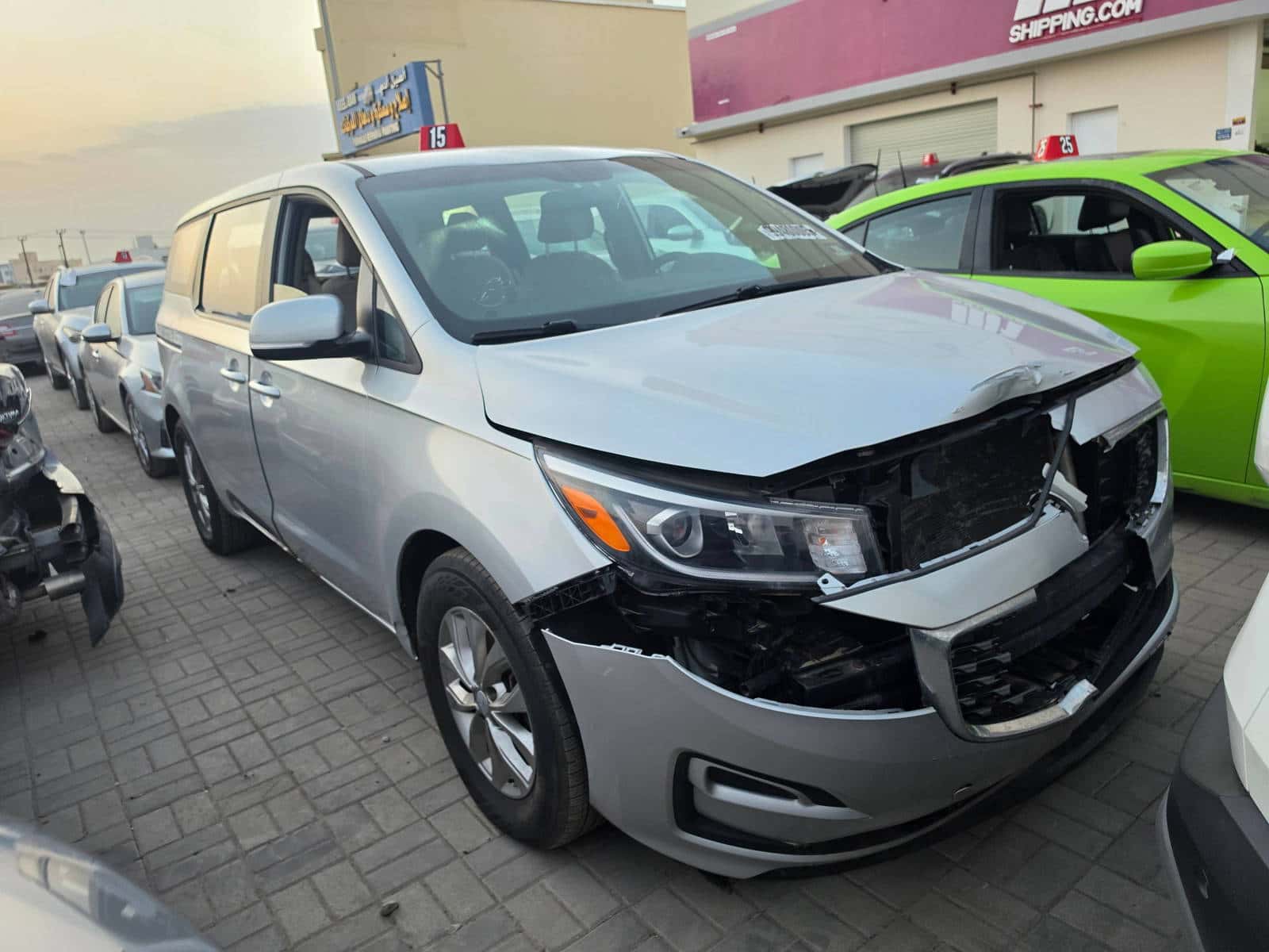 Kia Sedona 2019 thumbnail 2