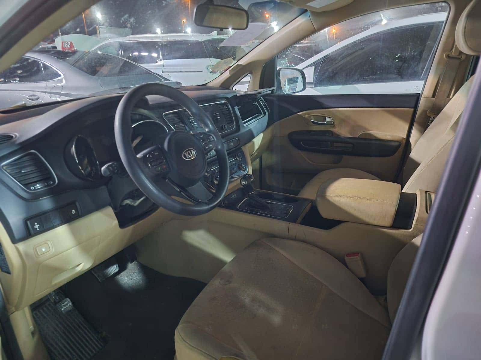 KIA SEDONA 2016 thumbnail 7