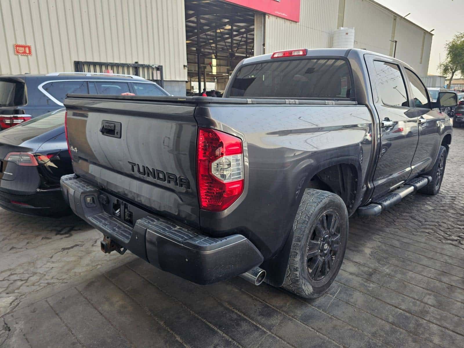 TOYOTA TUNDRA 2017 thumbnail 4