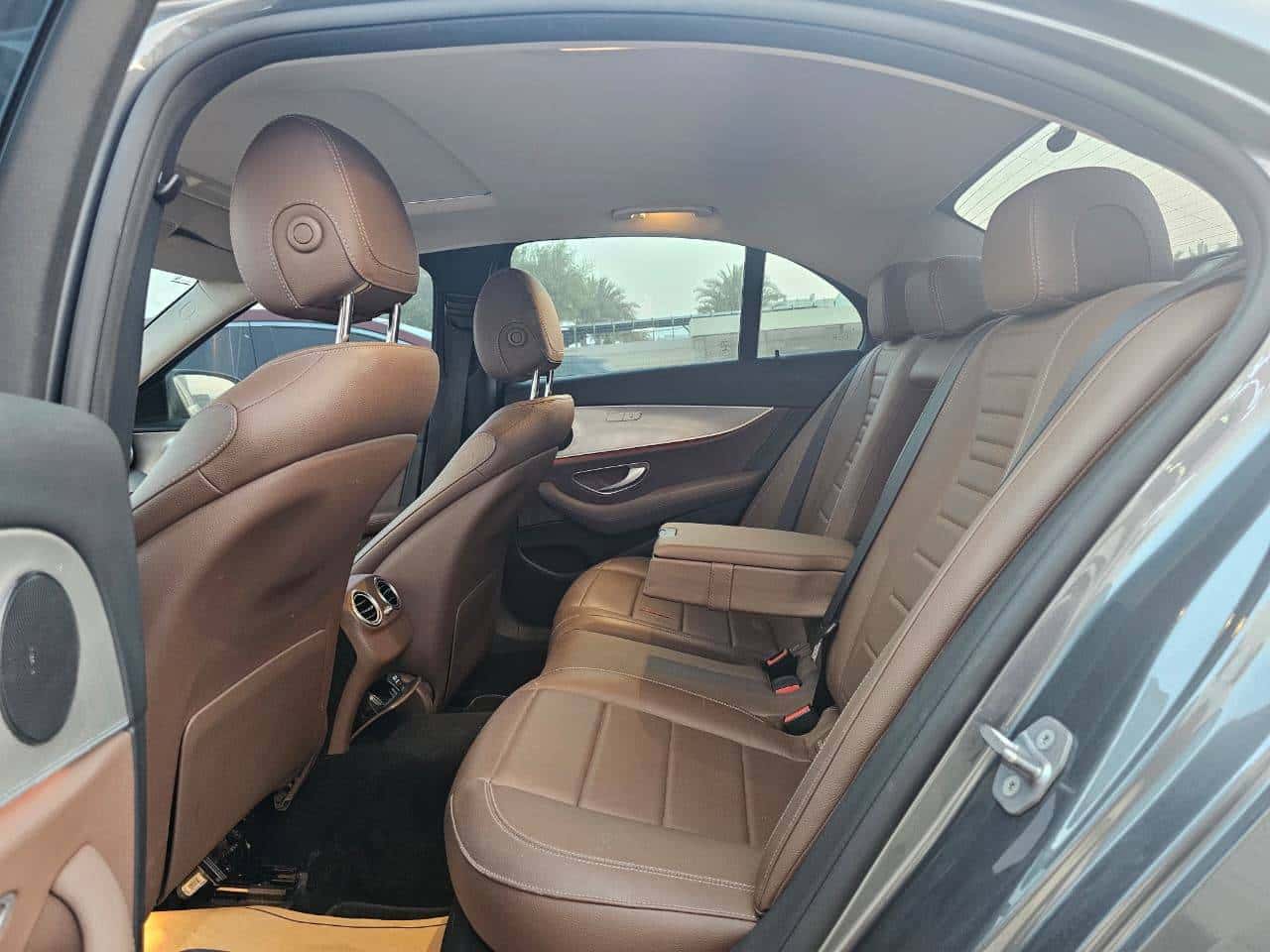 MERCEDES BENZ E 200 2018 thumbnail 7