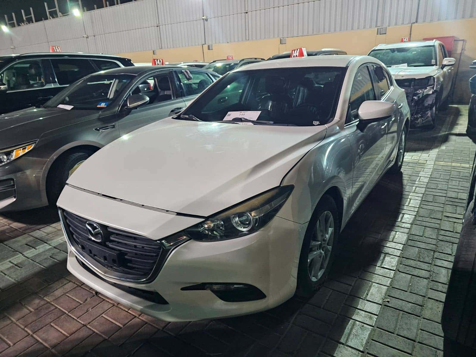 Mazda MAZDA 3 2017 thumbnail 3