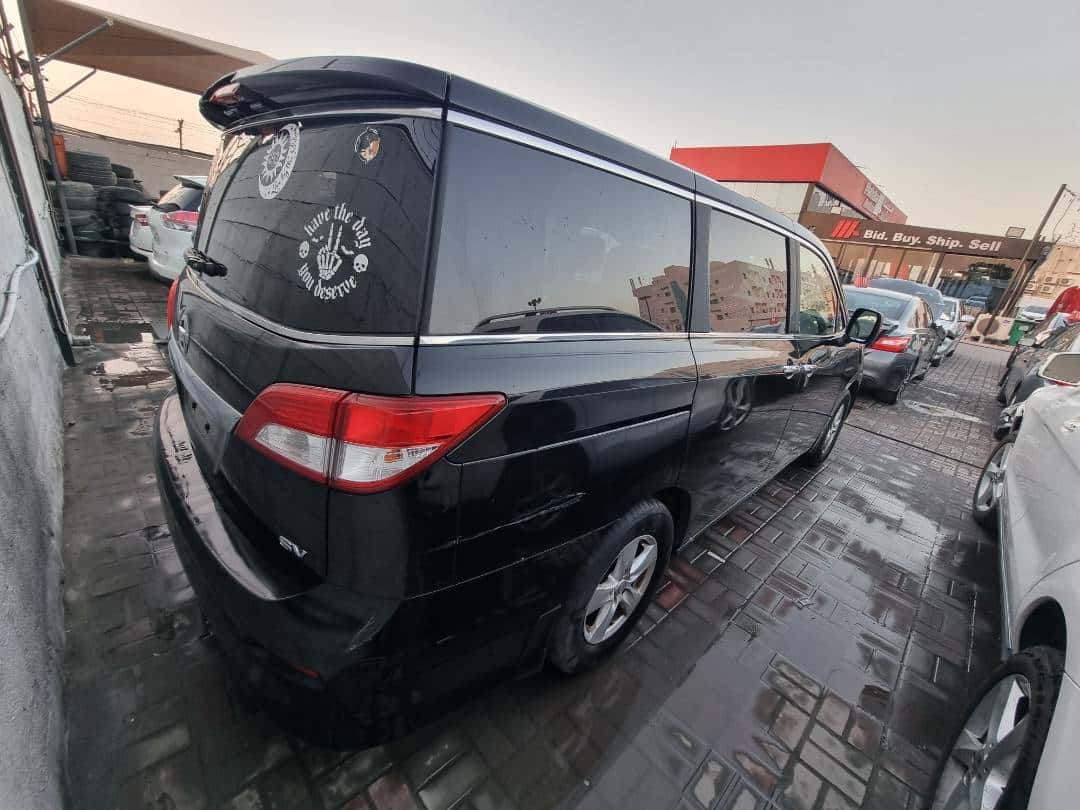 NISSAN QUEST - Exterior