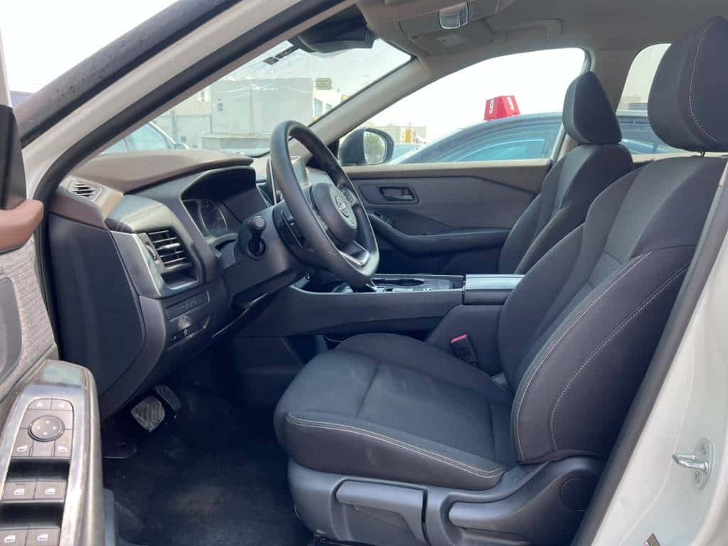Nissan Rogue 2023 thumbnail 6