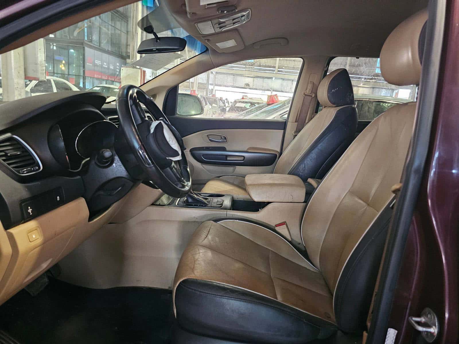 KIA SEDONA 2017 thumbnail 6
