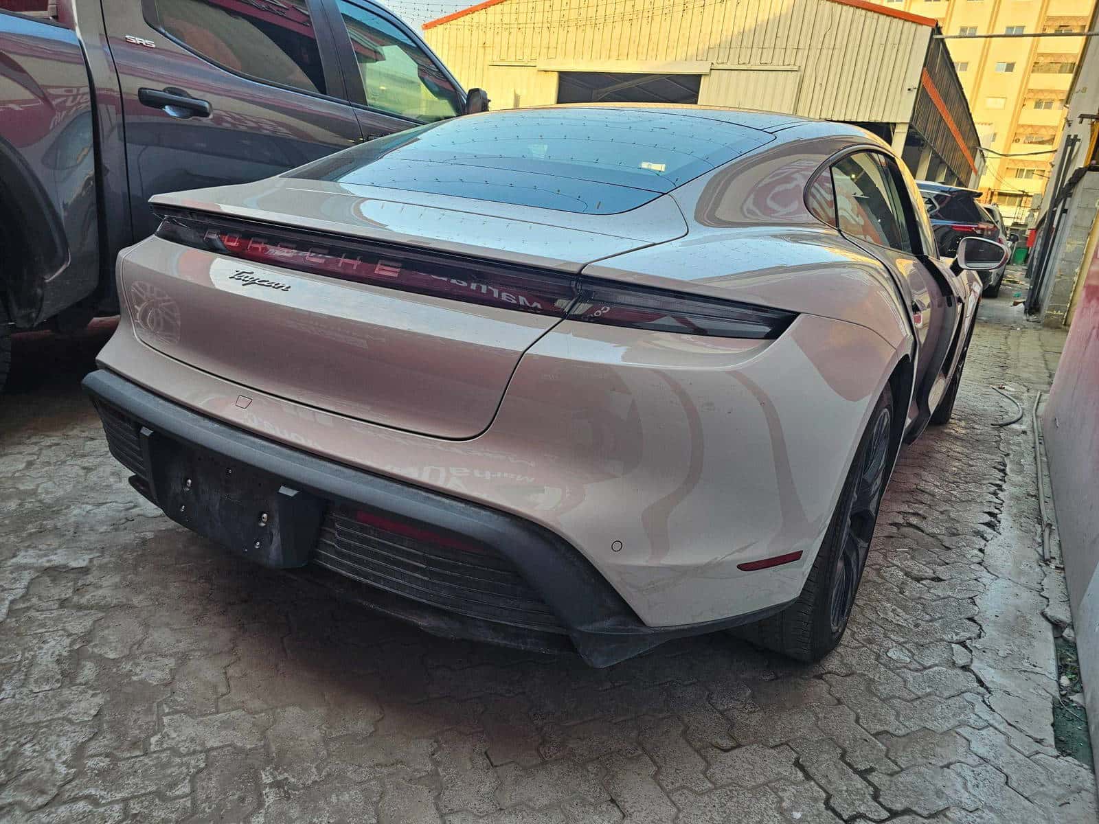 PORSCHE TAYCAN - Exterior