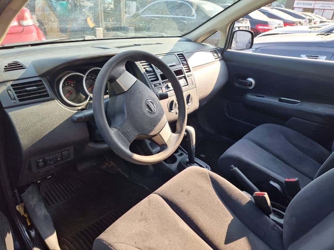 NISSAN VERSA - Exterior
