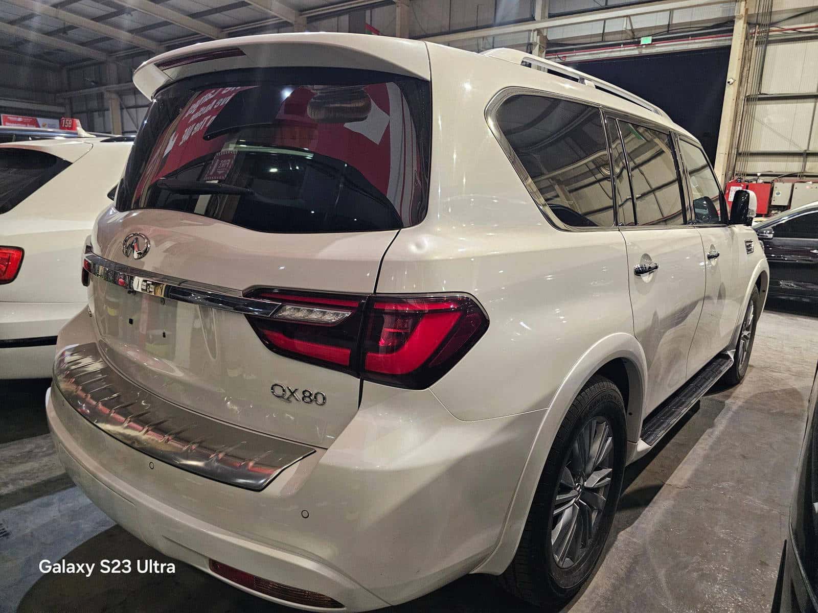 INFINITI QX80 - Exterior