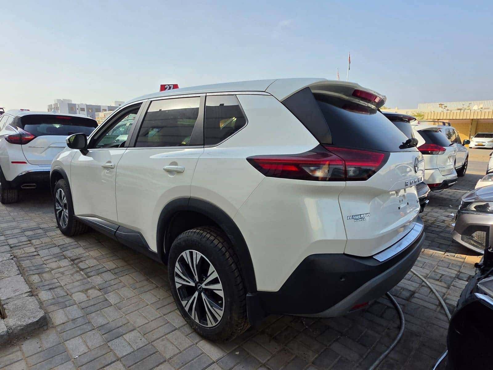 Nissan Rogue 2023 thumbnail 5