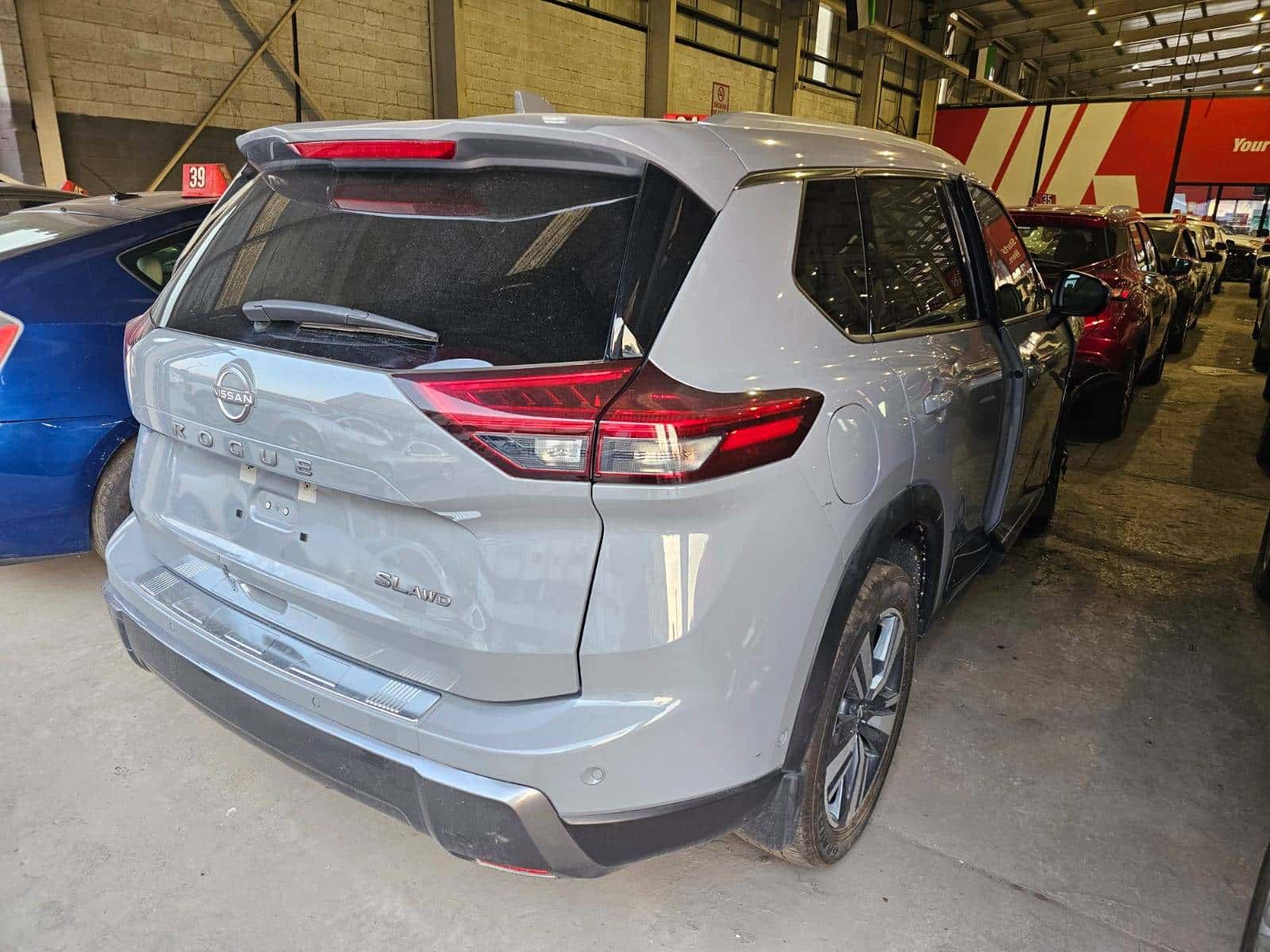 Nissan Rogue 2024 thumbnail 5