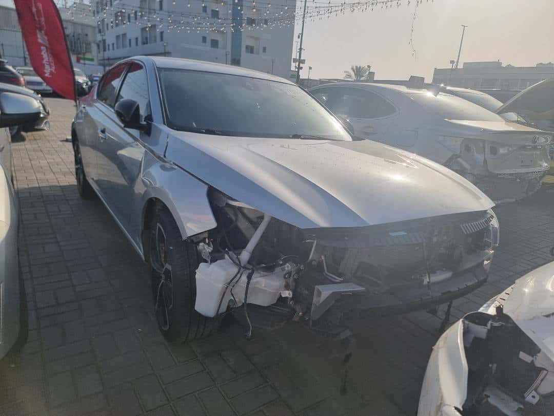 NISSAN ALTIMA - Exterior