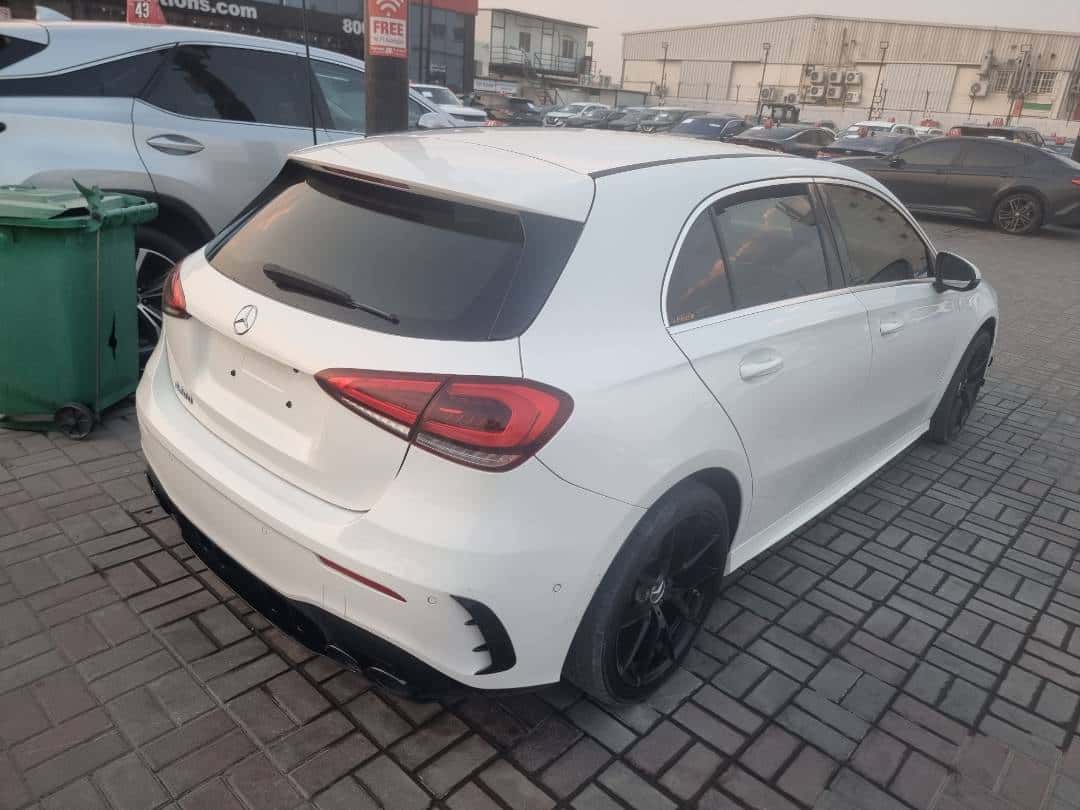 MERCEDES BENZ A200 2018 thumbnail 3