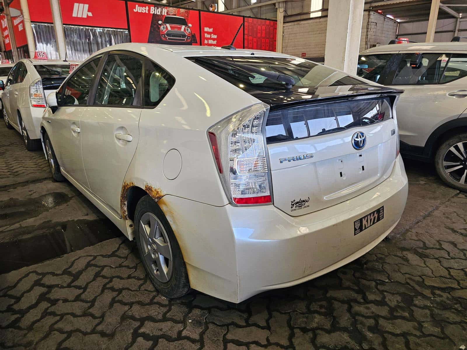 TOYOTA PRIUS 2011 thumbnail 3