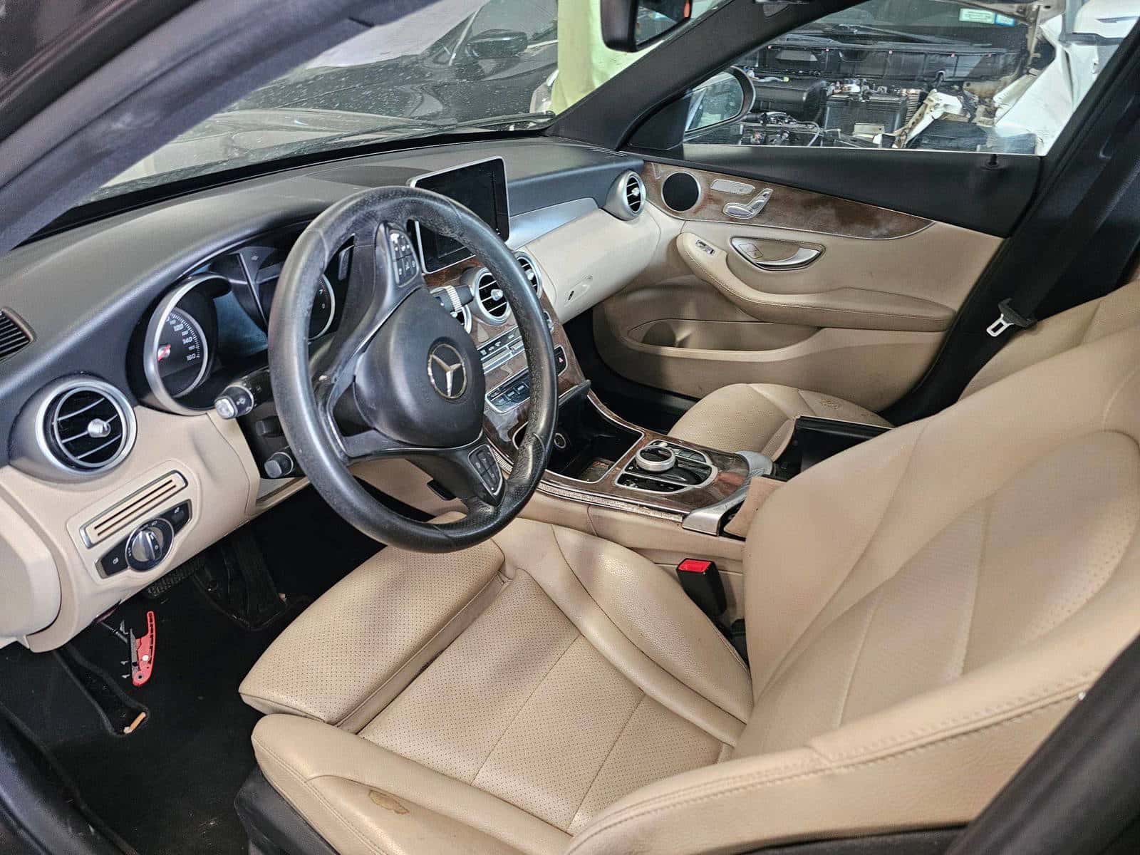 MERCEDES BENZ C300 - Exterior
