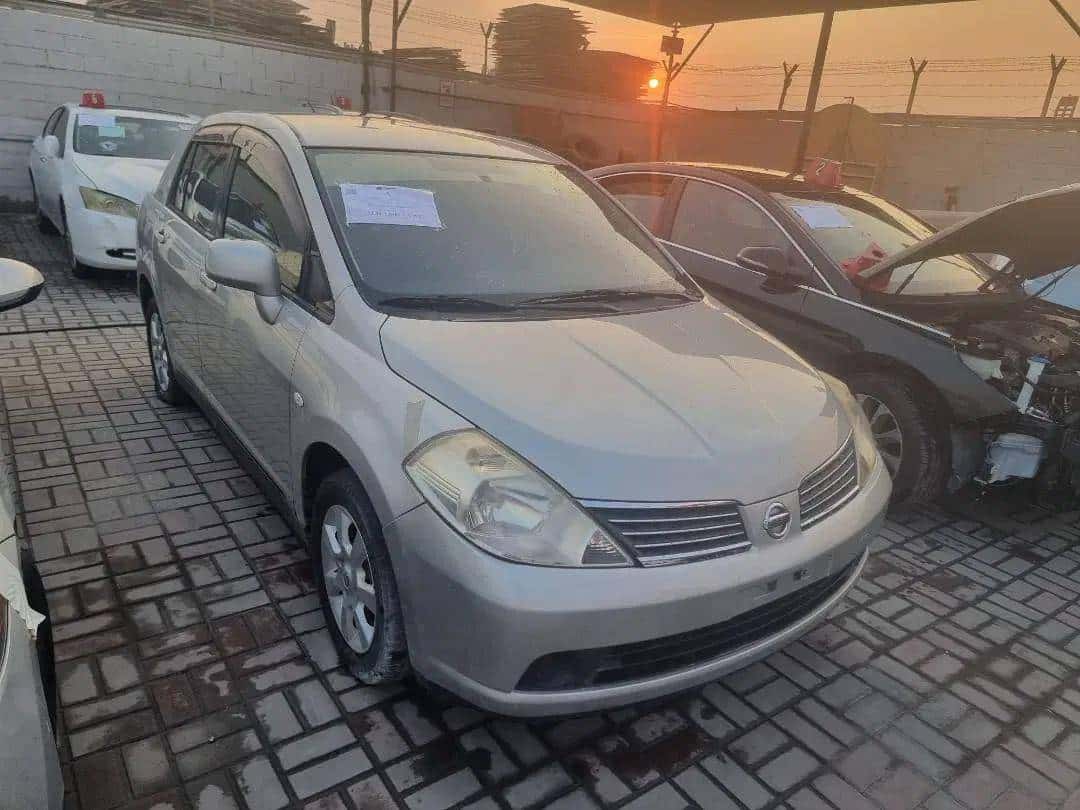 Nissan TIDA 2015 thumbnail 1