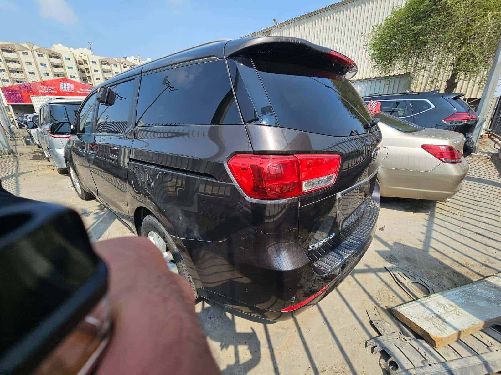 Kia Sedona 2017 thumbnail 4