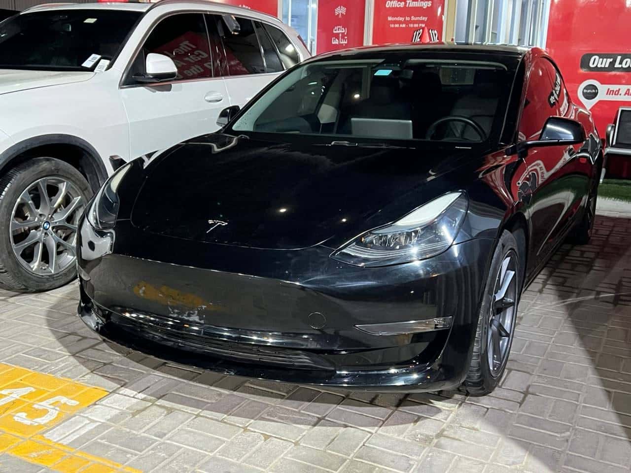 Tesla Model 3 2023 thumbnail 1