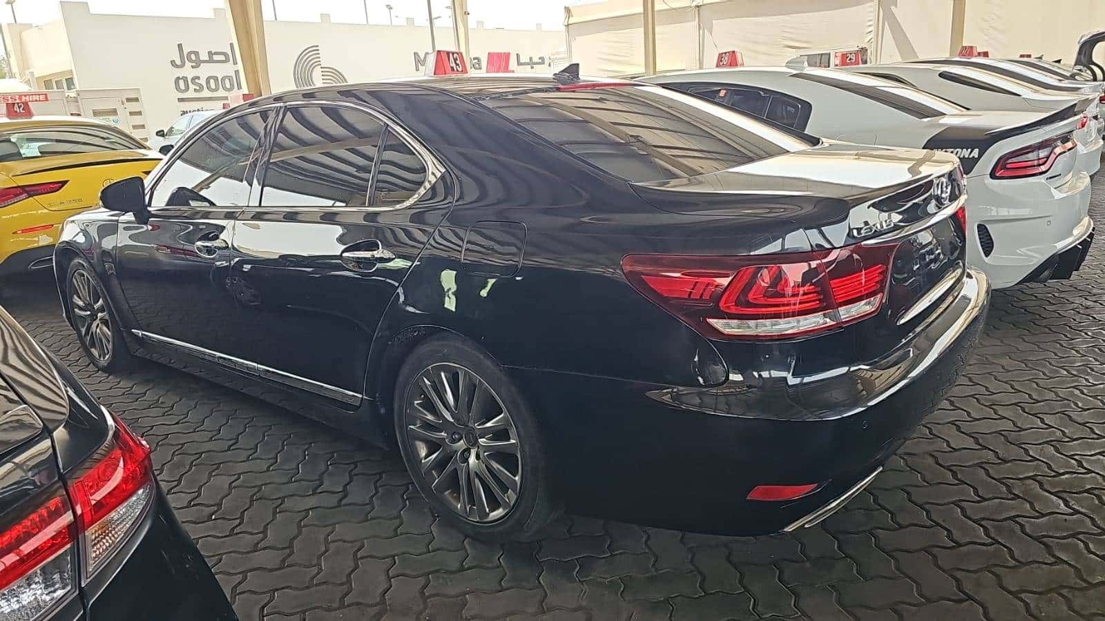 Lexus LS 460 2015 thumbnail 3