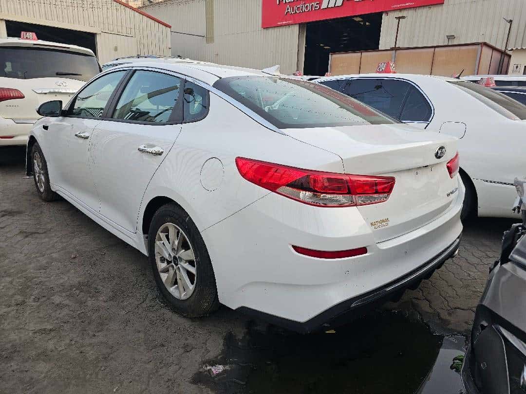 Kia Optima 2019 thumbnail 1