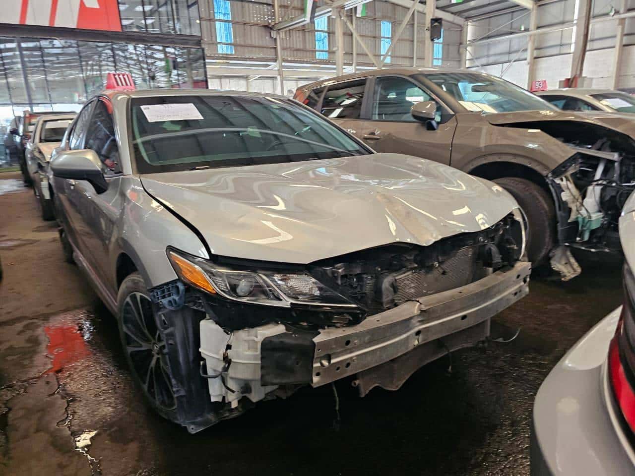 Toyota Camry 2018 thumbnail 2