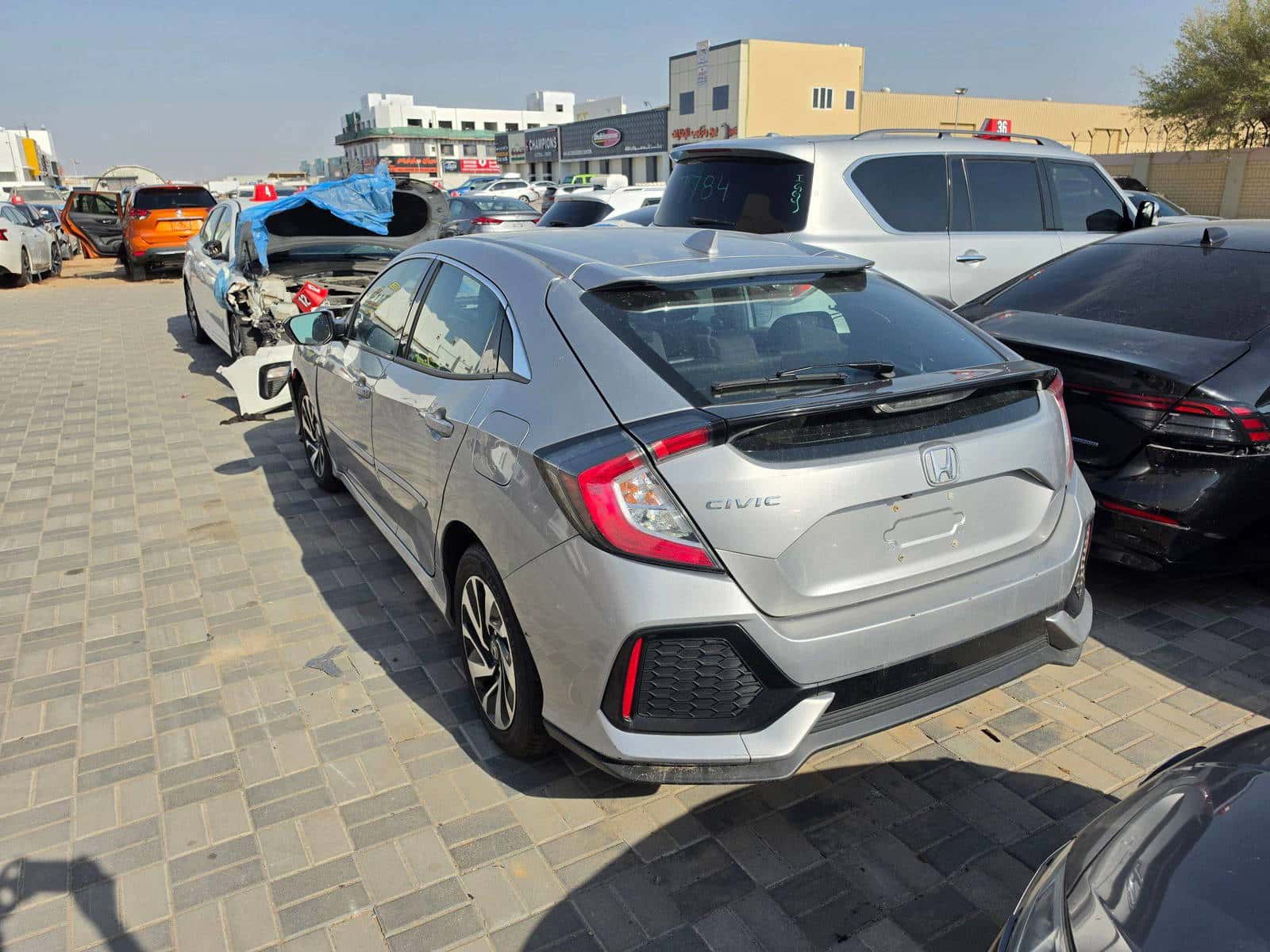 Honda Civic 2018 thumbnail 2