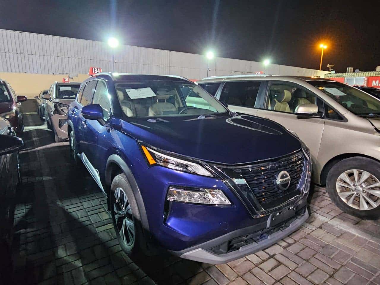 Nissan Rogue 2021 thumbnail 3