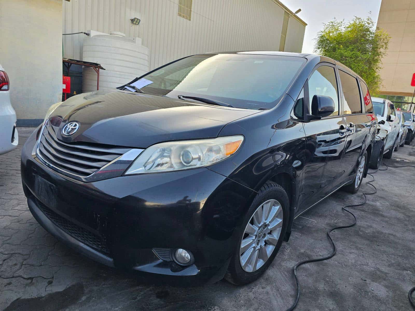 TOYOTA SIENNA 2013 thumbnail 4