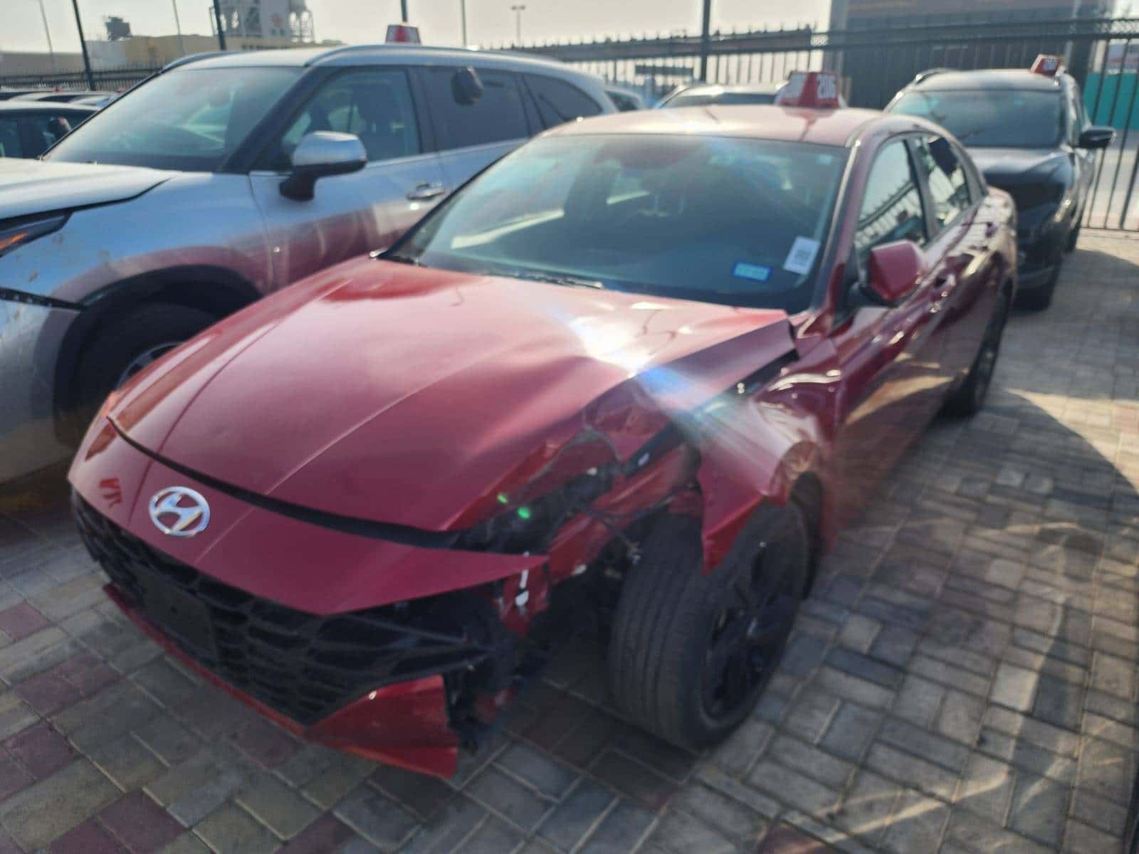 HYUNDAI ELANTRA - Exterior