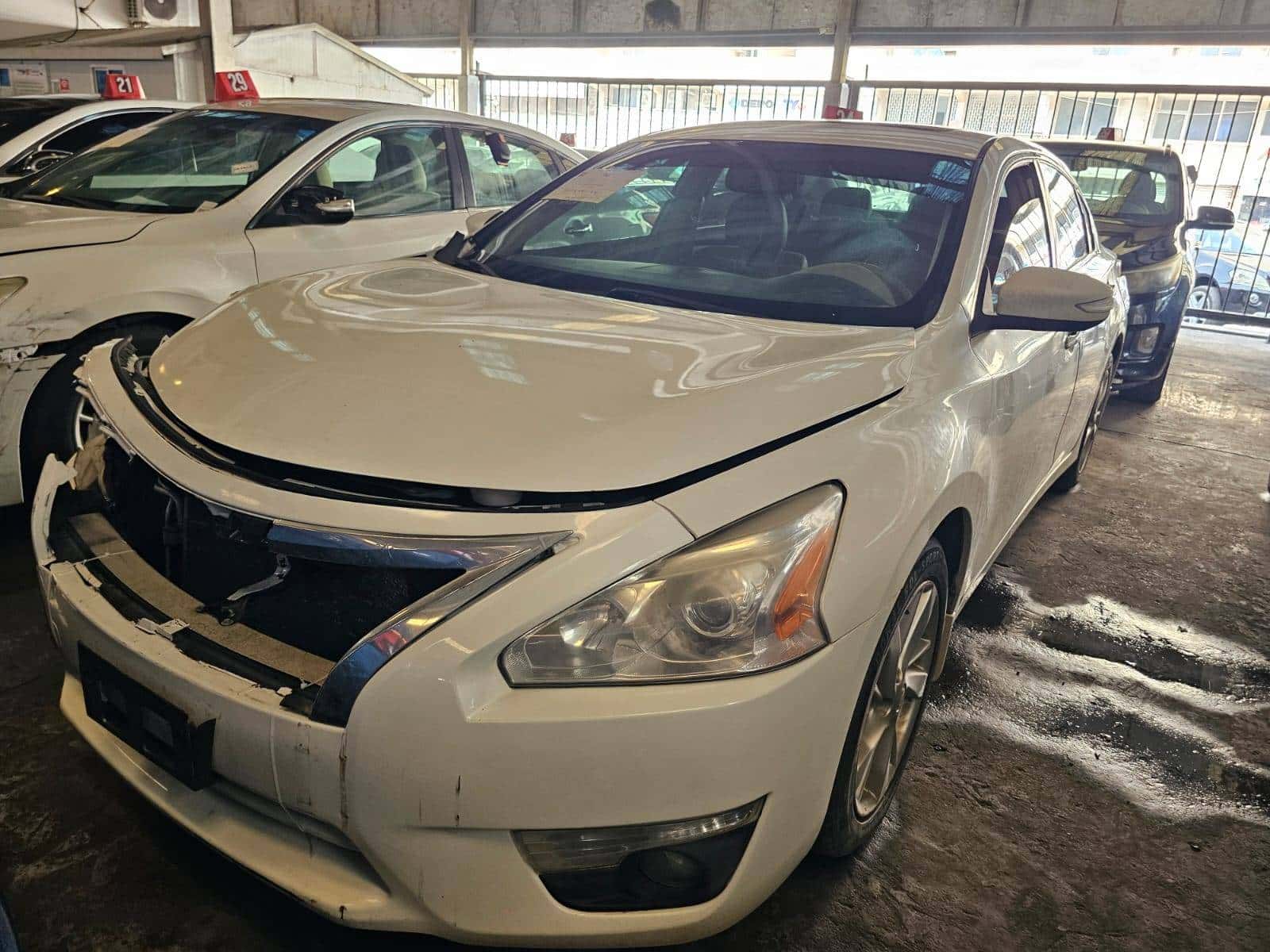 Nissan Altima 2013 thumbnail 2