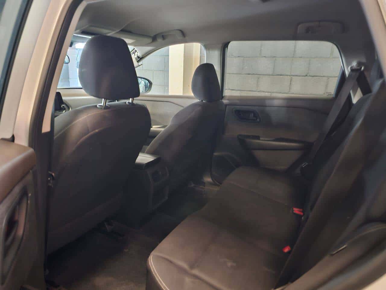 Nissan Rogue 2023 thumbnail 5