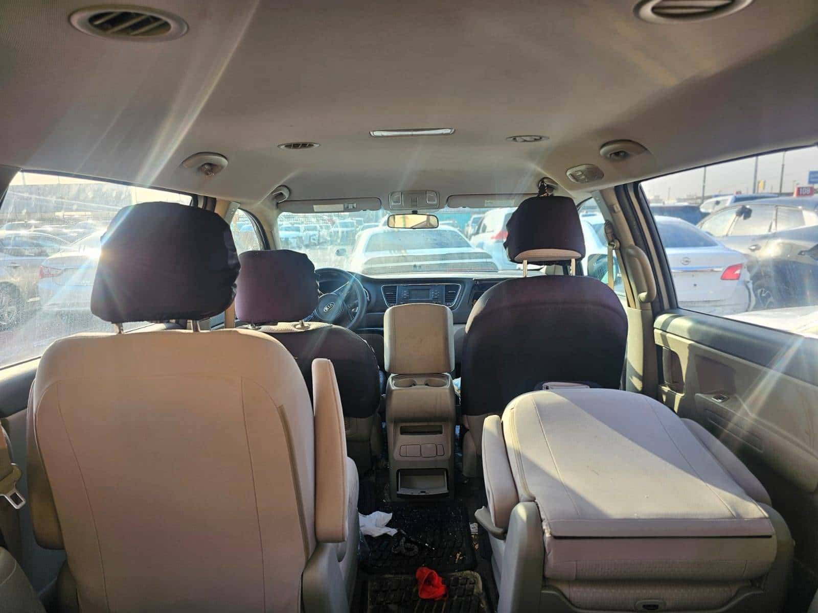 Kia Sedona 2016 thumbnail 2