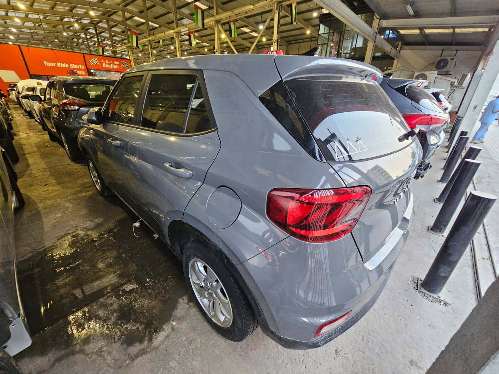 HYUNDAI VENUE SE 2021 thumbnail 4