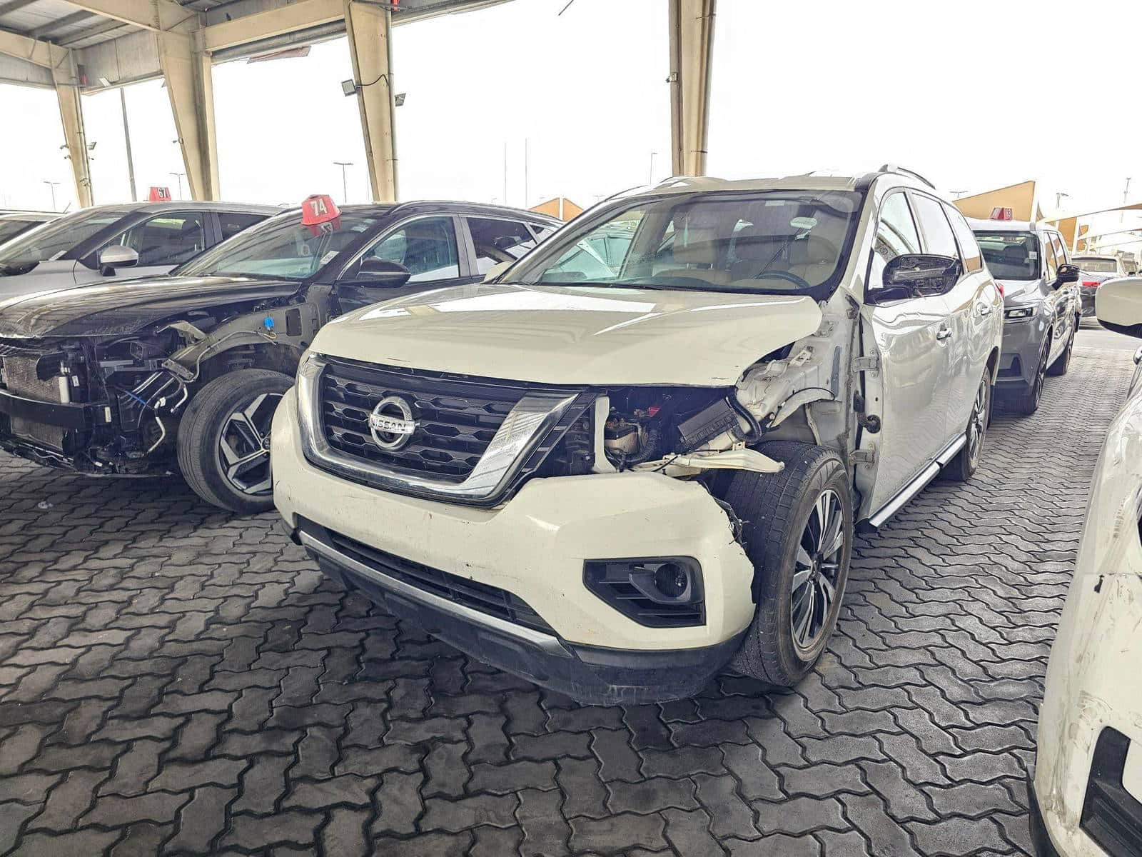 NISSAN PATHFINDER 2017 thumbnail 4