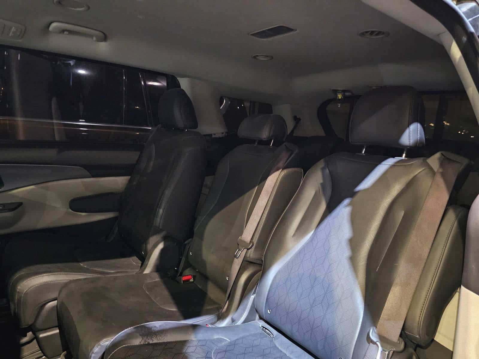 KIA CARNIVAL LX 2023 thumbnail 6