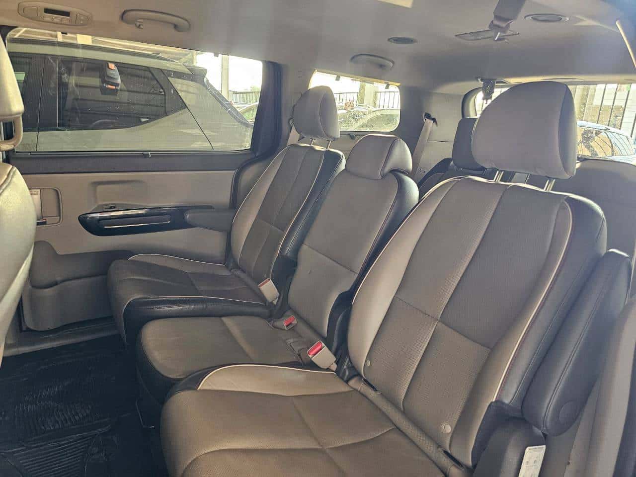Kia Sedona 2018 thumbnail 7