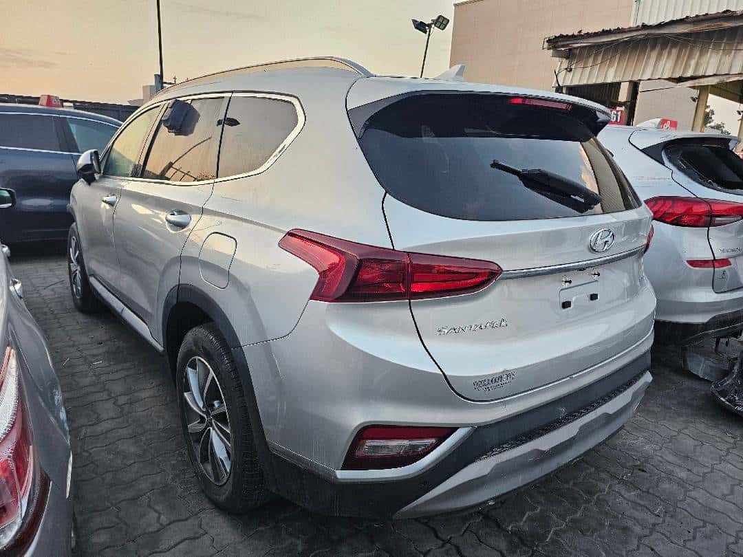 Hyundai Santa Fe 2019 thumbnail 1