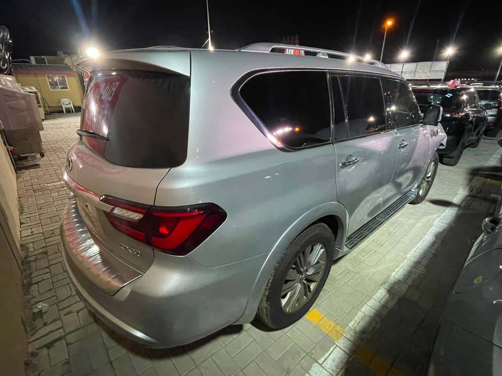 INFINITI QX80 2018 thumbnail 4