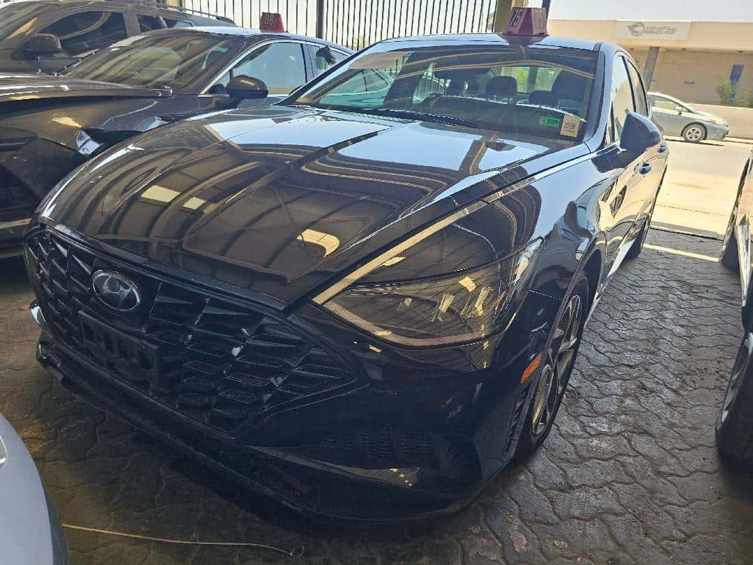 HYUNDAI SONATA 2023 thumbnail 1