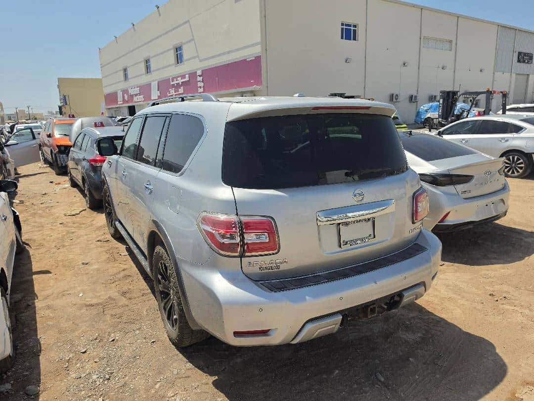 Nissan Armada 2017 thumbnail 1