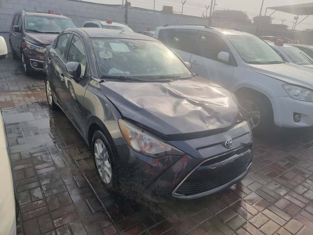Toyota Yaris 2017 thumbnail 2