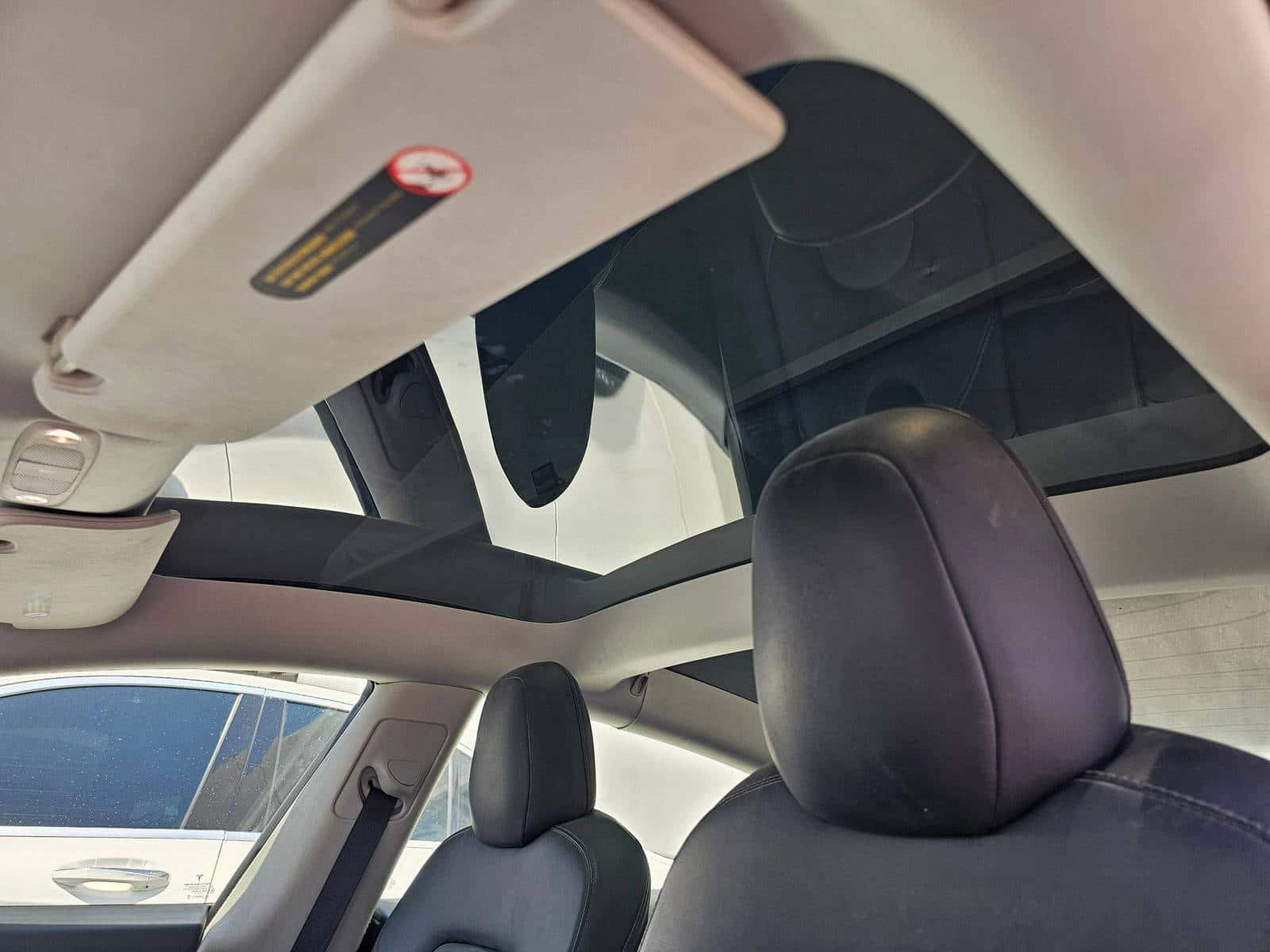 TESLA MODEL 3 2021 thumbnail 7