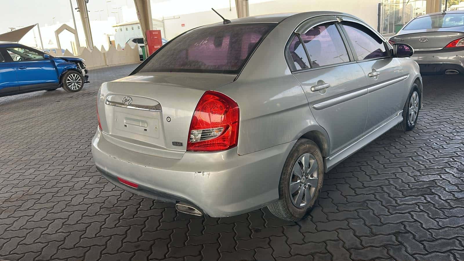 Hyundai VERNA 2010 thumbnail 5