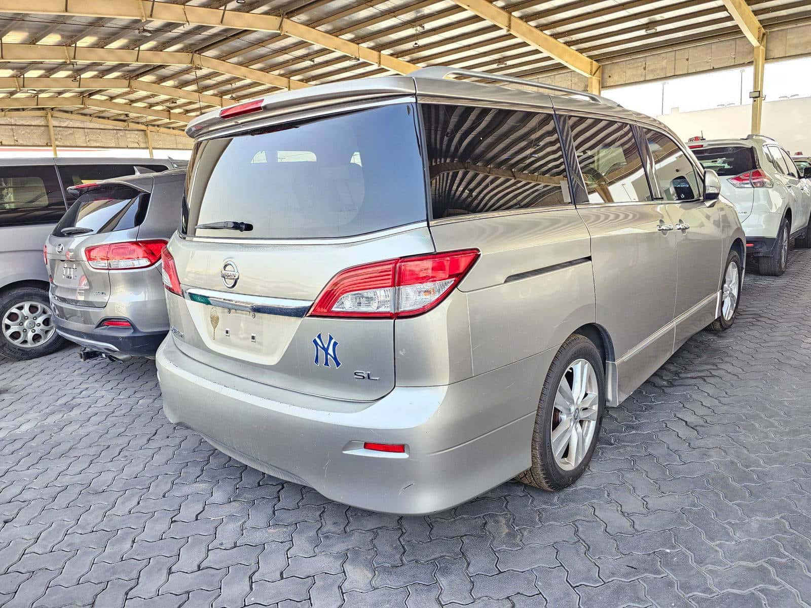 NISSAN QUEST 2011 thumbnail 2