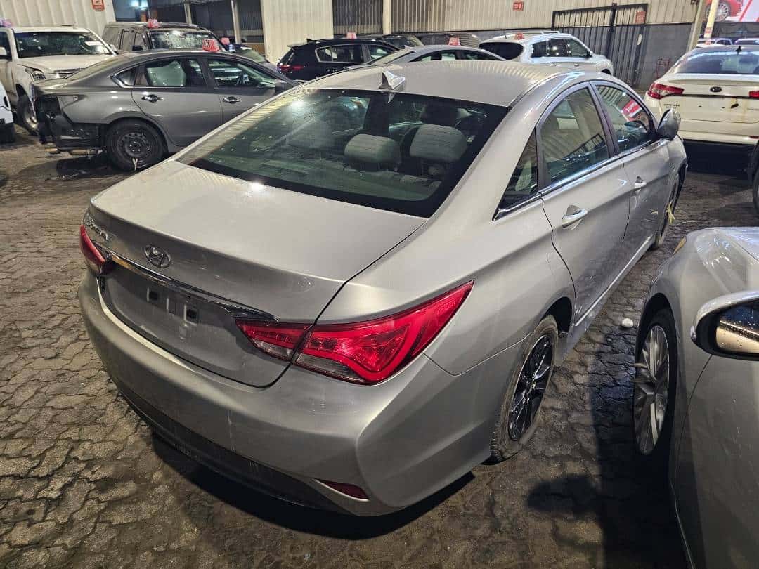 HYUNDAI SONATA - Exterior
