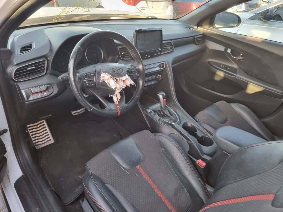 HYUNDAI VELOSTER 2019 thumbnail 3