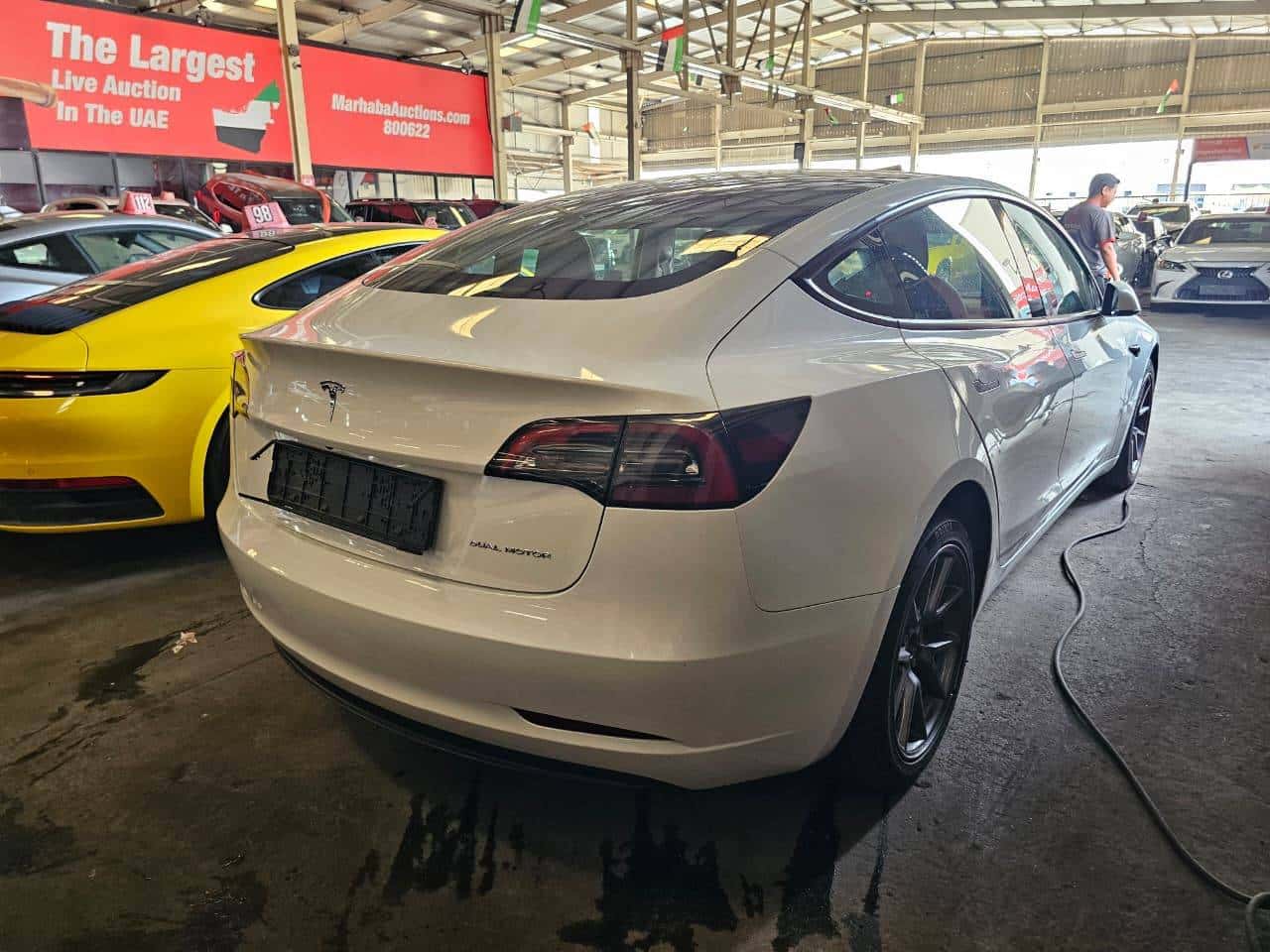 Tesla Model 3 2023 thumbnail 4