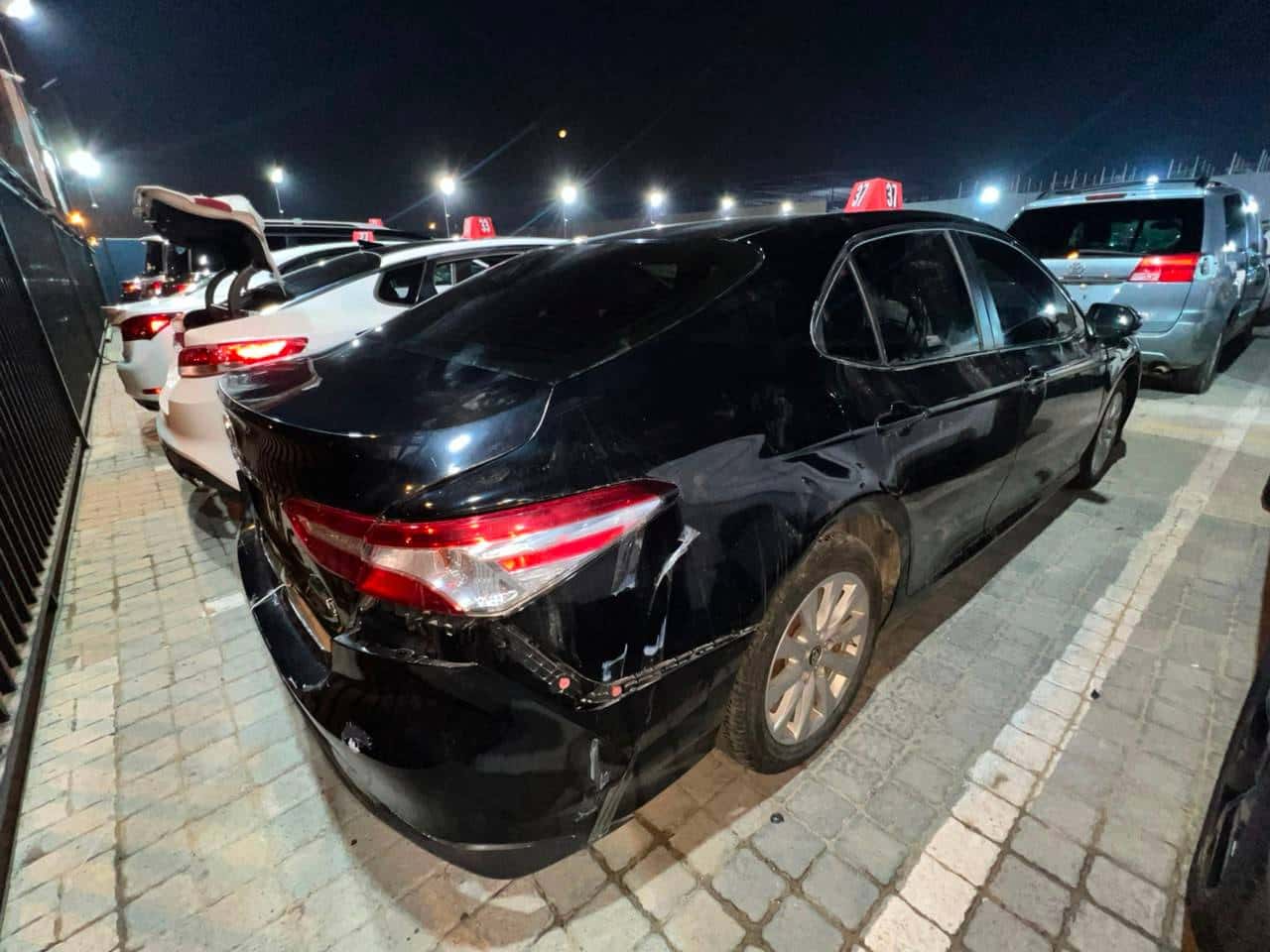 TOYOTA CAMRY 2018 thumbnail 4