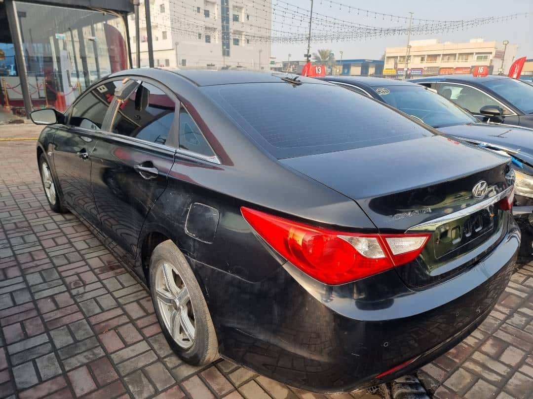 Hyundai Sonata 2011 thumbnail 3
